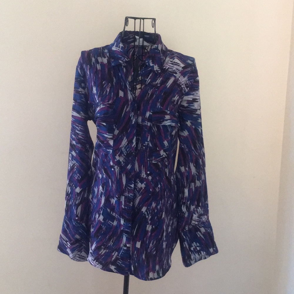 BCBGeneration button down blouse